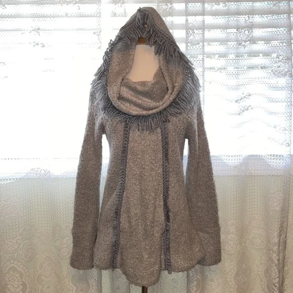 Angel Of The North Sweater - Picture 5 of 9